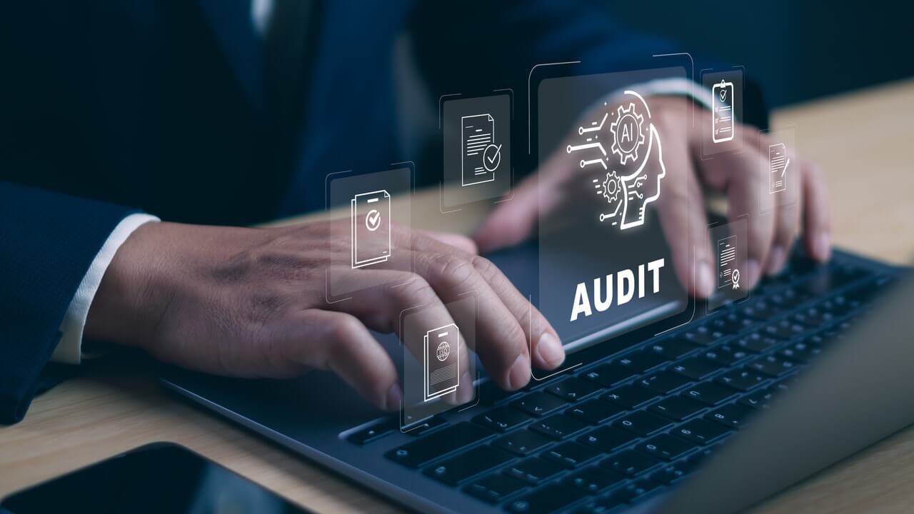 npm audit の high 9件に毎回身構えるのをやめて、静的サイトの依存脆弱性にトリアージ基準を作った話